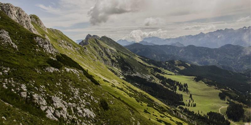 智能安防工程新维度：WAF规则配置与攻击绕过防护的监控报警系统实践
